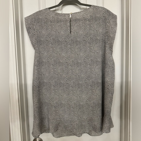 Ann Taylor LOFT Plus Cap Sleeve Floral Print Blouse Size 22 NWOT - Picture 3 of 4